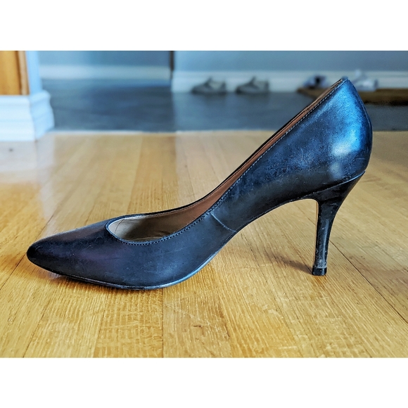 Black heels - Picture 2 of 4